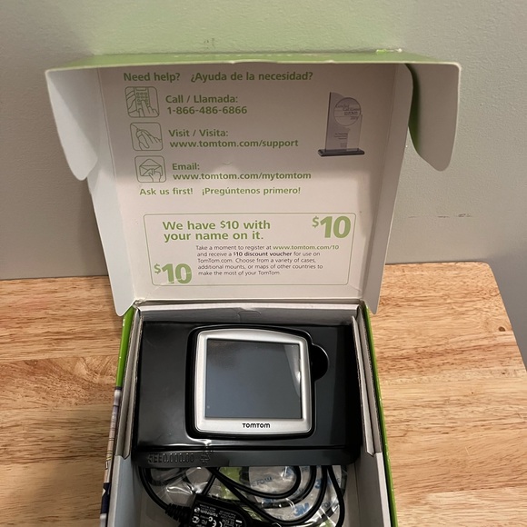 Tom Tom - Picture 2 of 2